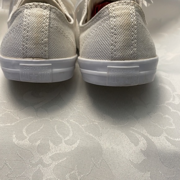 Converse low cut canvas sneakers white with discrete gold fleck like new Sz 7 - Picture 7 of 9